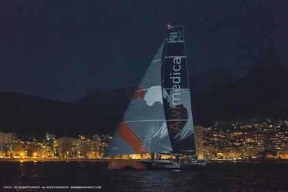 07 11 2014, Capetown (ZAF), Volvo Ocean Race 2014-15, Team Alvimedica finish and arrival in Cape Town