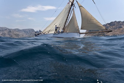 Sailing, Classic yachts, Voiles Vieux Port 2009, Marseille (FRA)