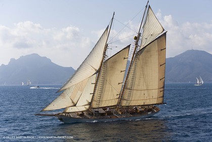 YC9H9365