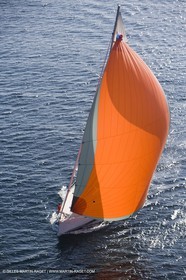 Crusing monohull sailing