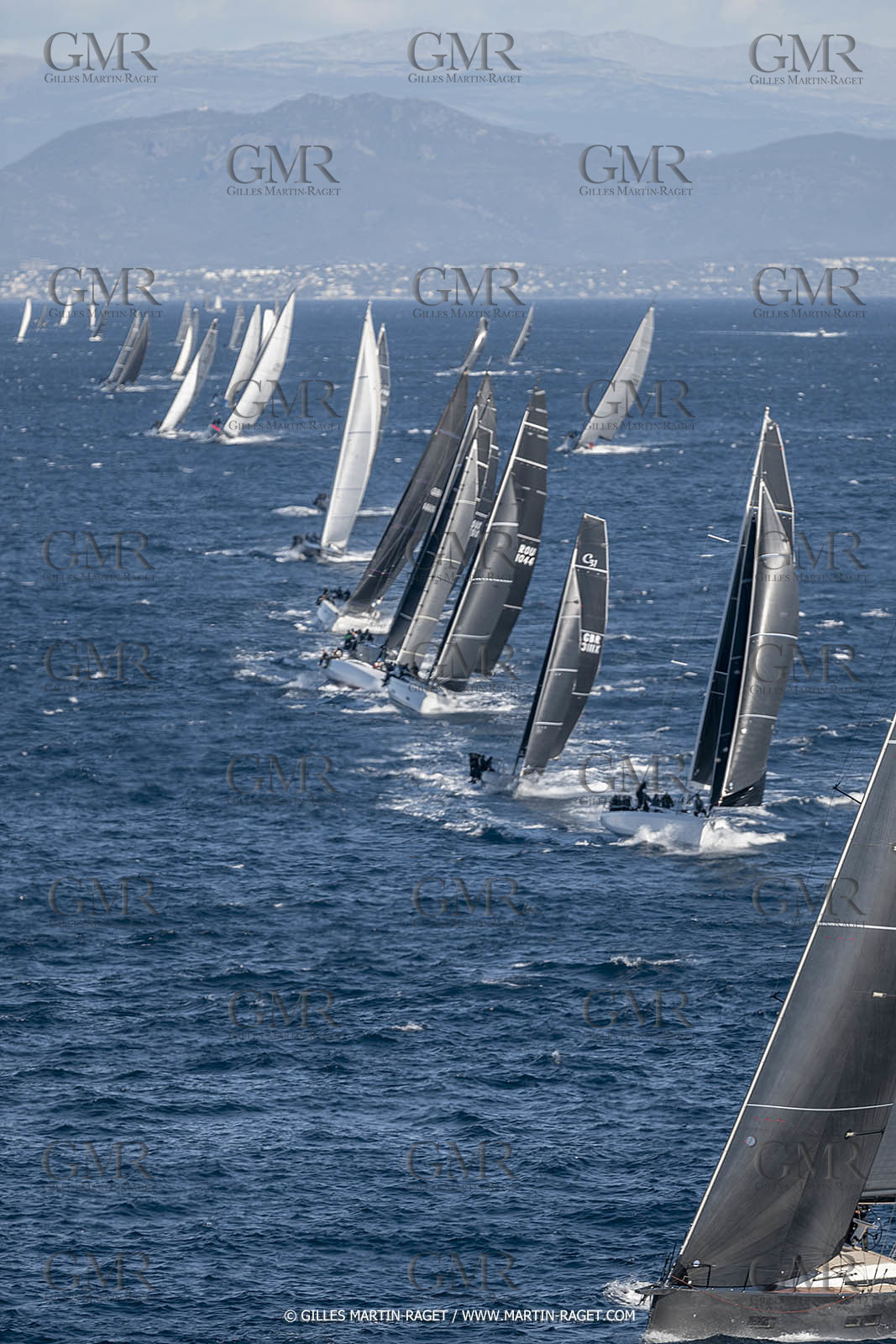 28 09 2022? Saint-Tropez,(FRA,83), Les Voiles de Saint-Tropez 2022 Régate N° 2 poup les modernes, navigation libre pour les grandes goélettes