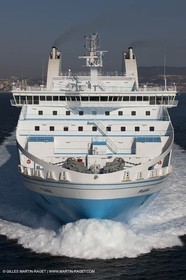 14 01 2012 - Marseille (FRA,13) - Compagnie La Méridionale - le Piana devant Marseille et les Calanques