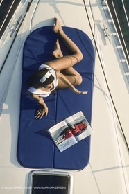 Voile, croisière, personnages, femmes