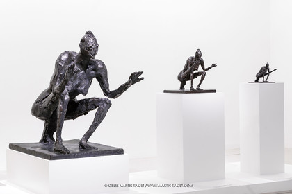 02 05 2023, Paris (FRA), oeuvre de Germaine Richier, Exposition Centre Pompidou 2023, de g. à d. : La Sauterelle, grande 1955-1956 ; La Sauterelle, Moyenne 1949 ; La Sauterelle, petite 1956