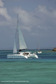 Multicoque sous voile