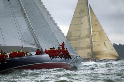 Endeavour - Yacht classique - Jubilé AmCup 2001