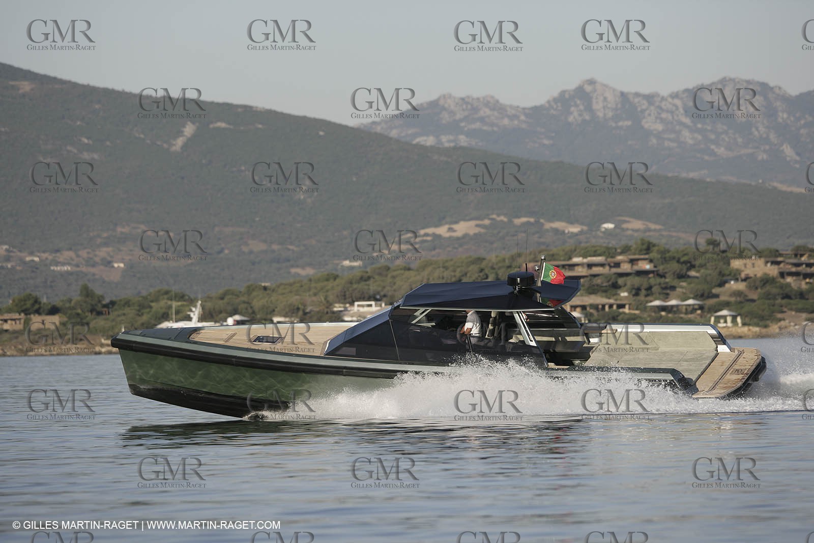 16 07 2007 - Portisco (Italie, Sardaigne) - Wally Power 47, 2007 version