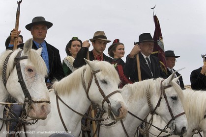 Arlésiennes in costume - Gardians (cow-boys) celebration - Arles