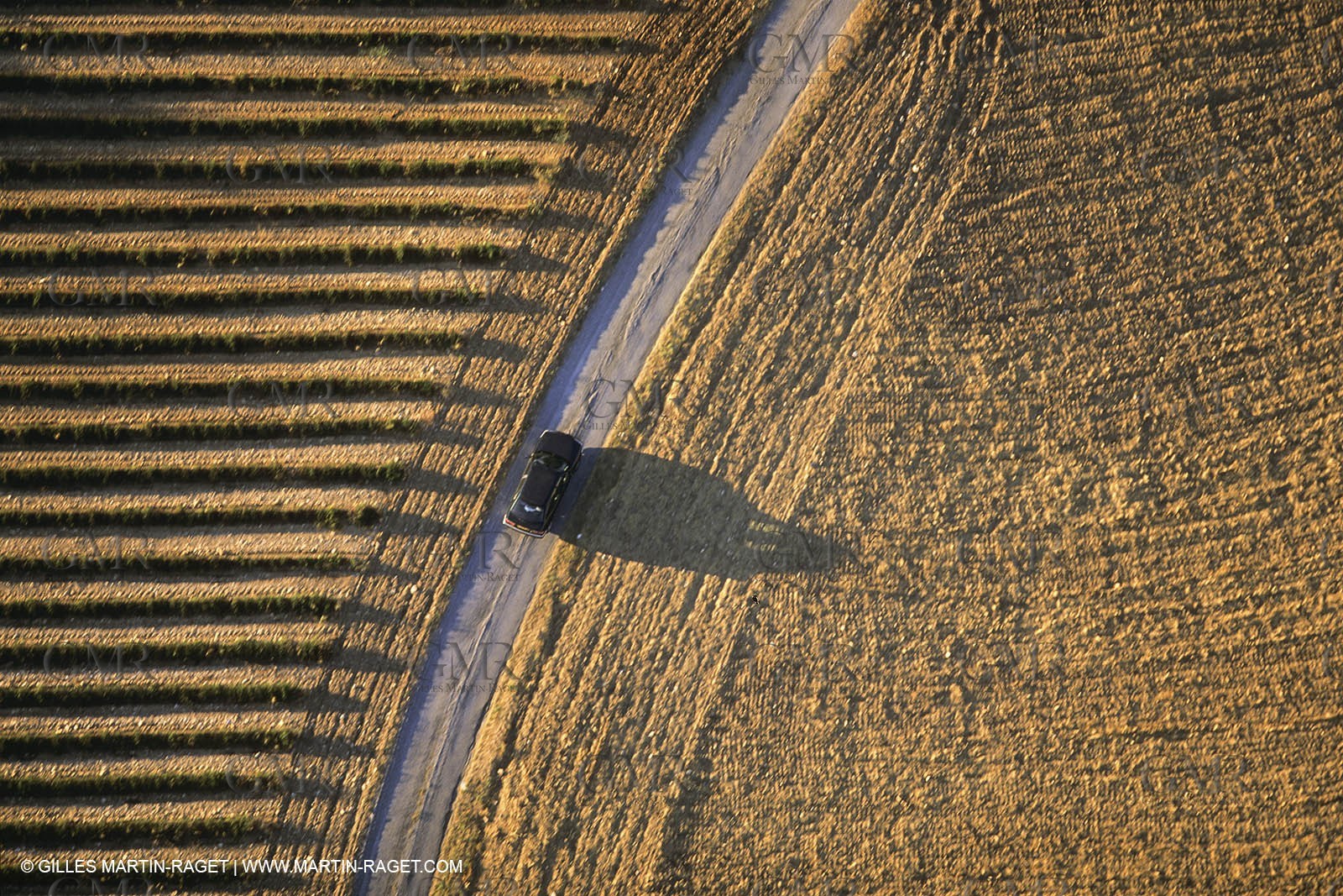 Landscapes and villages of Luberon national Park (FRA,04)