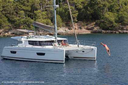 12 09 2016, Cannes (FRA,06), Chantier Fountaine-Pajot, Helia 44