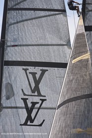 23 01 2009 - Auckland (NZL) -  Louis Vuitton Pacific Series - BMW ORACLE Racing-Tuning up onboard Emirates Team New Zealand yacht