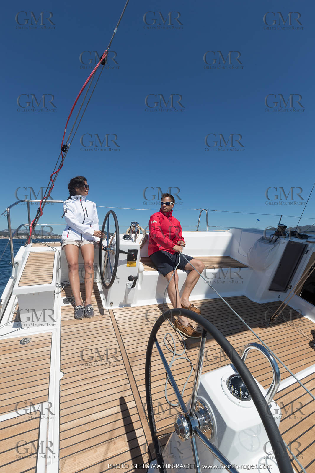 04 07 3017; Les EMbiez (FRA; 83) - Chantier Beneteau; Oceanis 38.1