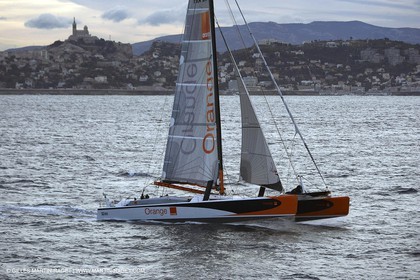 Orange II - 2004 Mediterranée Record - Start off Marseilles