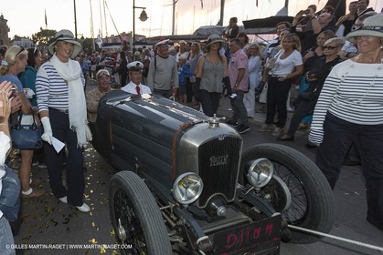 02 10 2014, Saint-Tropez (FRA,83), Voiles de Saint-Tropez 2014, Day 4, défilé des équipages   crew parade