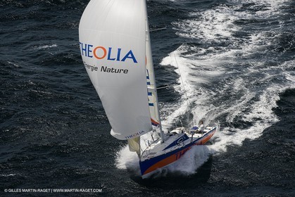 26-06-2007 - FIGARO II - THEOLIA - Skipper : Robert Nagy - Entrainement au large de Marseille par fort mistral