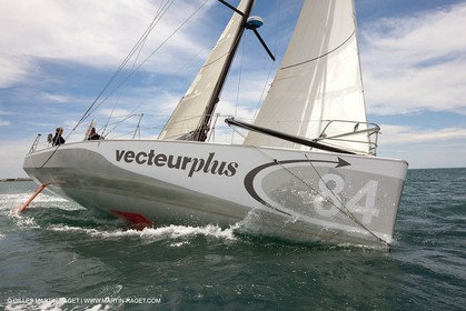 01 06 2010 - Port Camargue (FRA,30) - Class 40 Vecteur Plus, entraînements