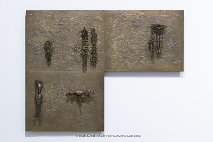30 10 2023, Montpellier (FRA), oeuvre de Germaine Richier, Exposition Centre Pompidou - Musée Fabre 2023, La Porte de bronze 1955, Bronze naturel nettoyé, Mièce unique, Fondeur L.Thinot, Paris, 98,5 x 128,3 x 5,9 cm, Collection particulière