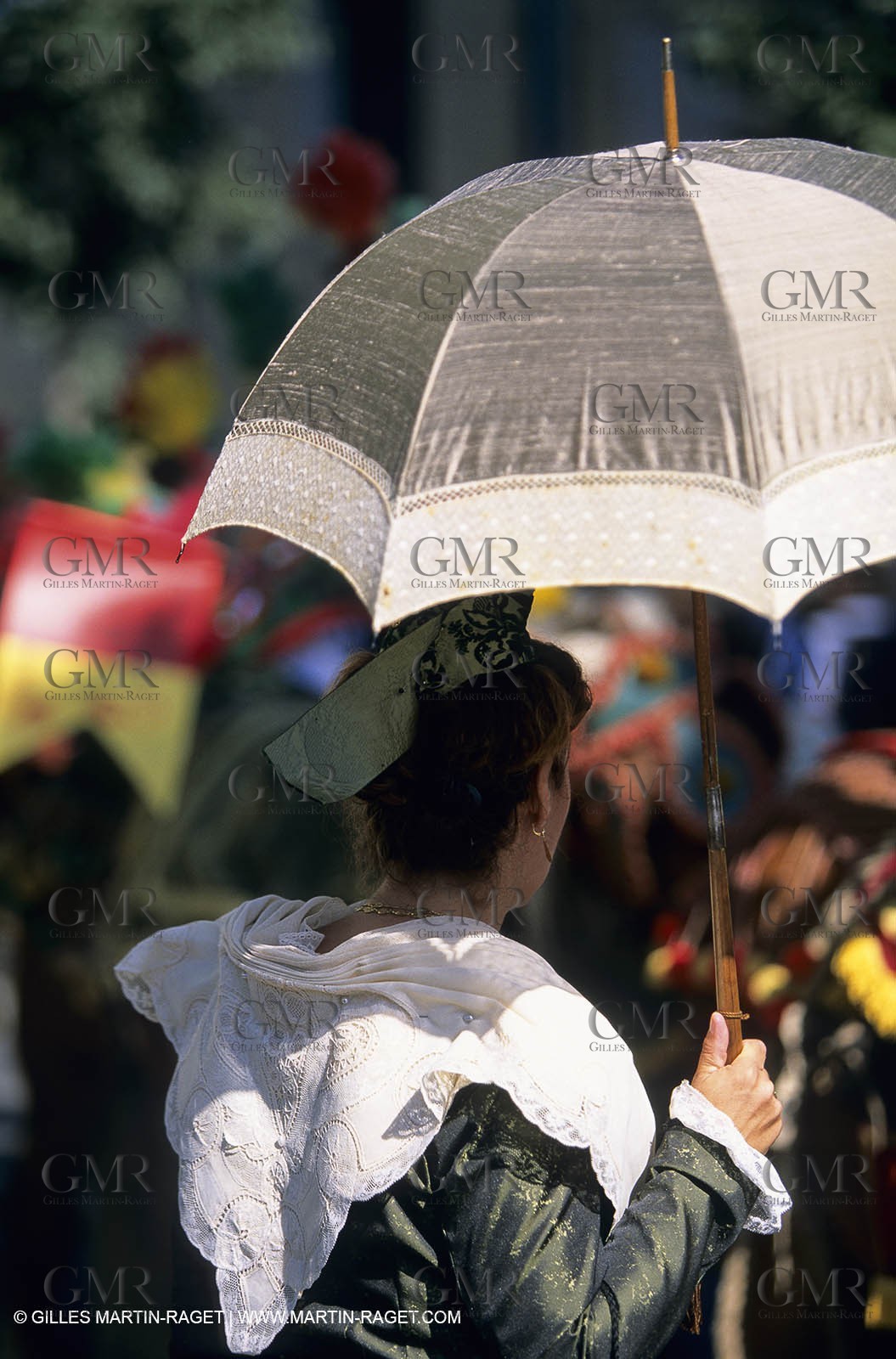 Saint Rémy de Provence (FRA,13) - Careto ramado (charrette fleurie)
