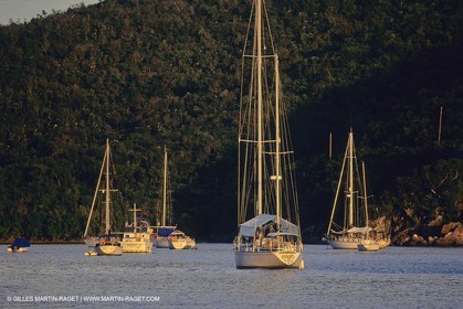 sailing, cruising, monohull at the mooring