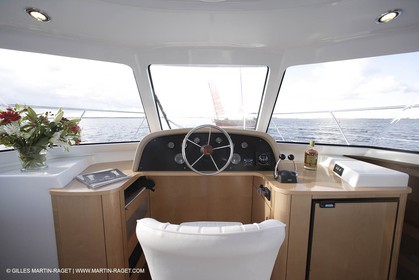 23 07 07 - La Rochelle - Chantier Fountaine Pajot - Highland