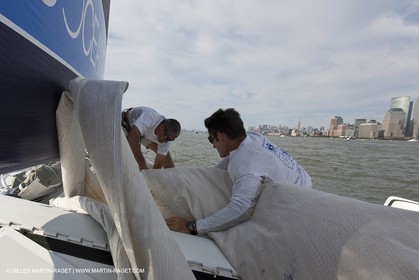 05 07 2012 - New York (USA) - Ocean Krys Race - Speed runs in fornt of NY city