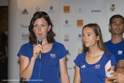 07 08 2008 - Qingdao (CHN) - Jeux Olympiques - Voile - Inauguration du club France à l'Hôte Grand Regency et conférence de presse en duplex avec le centre de presse de Pékin