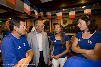 07 08 2008 - Qingdao (CHN) - Jeux Olympiques - Voile - Inauguration du club France à l'Hôte Grand Regency et conférence de presse en duplex avec le centre de presse de Pékin
