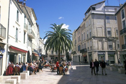 Nîmes