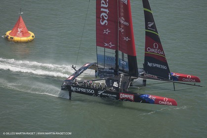 13 07 2013 - San Francisco (USA,CA) - 34th America's Cup - Louis Vuitton Cup - Round Robin - Race Day 4 - Luna Rossa vs ETNZ