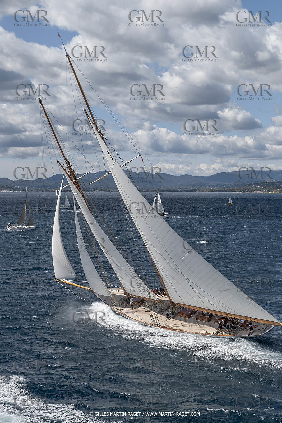 28 09 2022? Saint-Tropez,(FRA,83), Les Voiles de Saint-Tropez 2022 Régate N° 2 poup les modernes, navigation libre pour les grandes goélettes