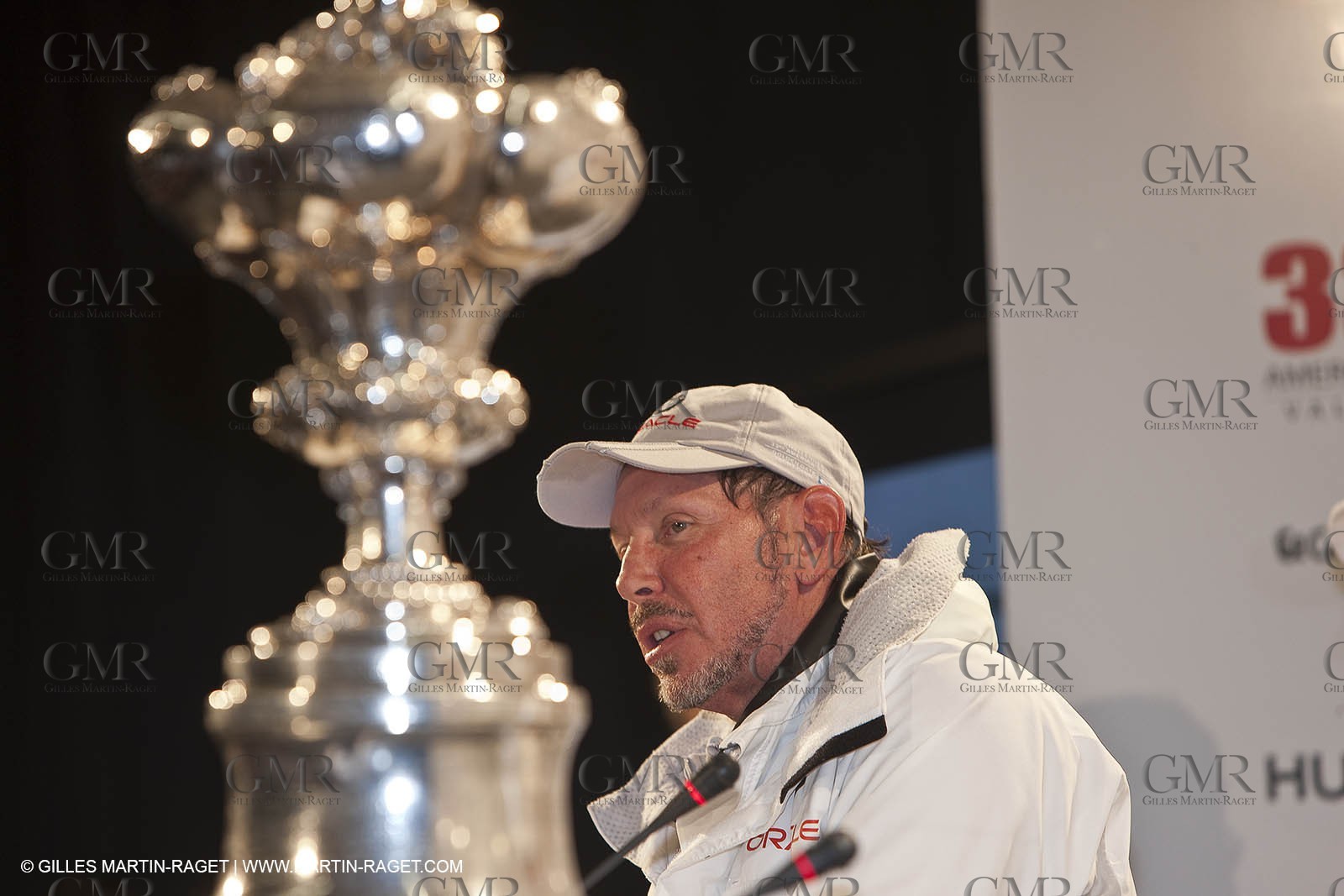 14 02 2010 - Valencia (ESP) - 33rd America's Cup - BMW ORACLE Racing - Race 2