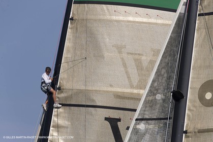 23 11 2010 - Dubai (UAE) - Dubai Louis Vuitton Trophy -  Round 2 - BMW ORACLE Racing Vs Mascalzone Latino