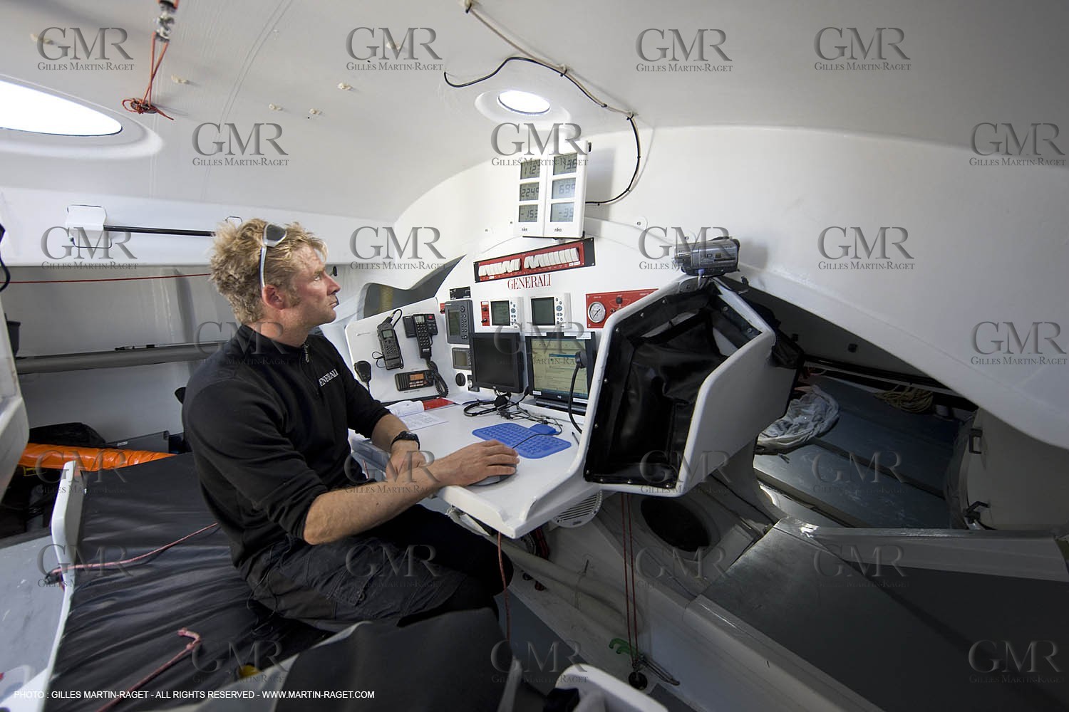 27 09 2008 - Lorient (FRA, 56) - Onboard Generali with Yann Eliès - Vendée Globe 2008 Training