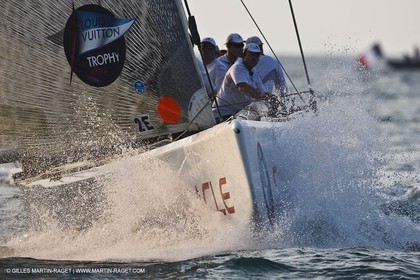 14 11 2010 - Dubai (UAE) - Dubai Louis Vuitton Trophy -  BMW ORACLE Racing - Race Day 1