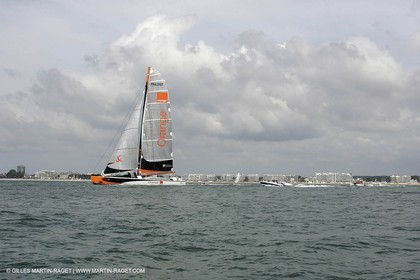 2004 Atlantic record attempt - Orange II back in La Baule
