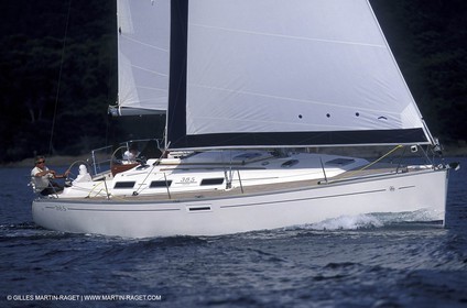 Monocoque de croisiere sous voile