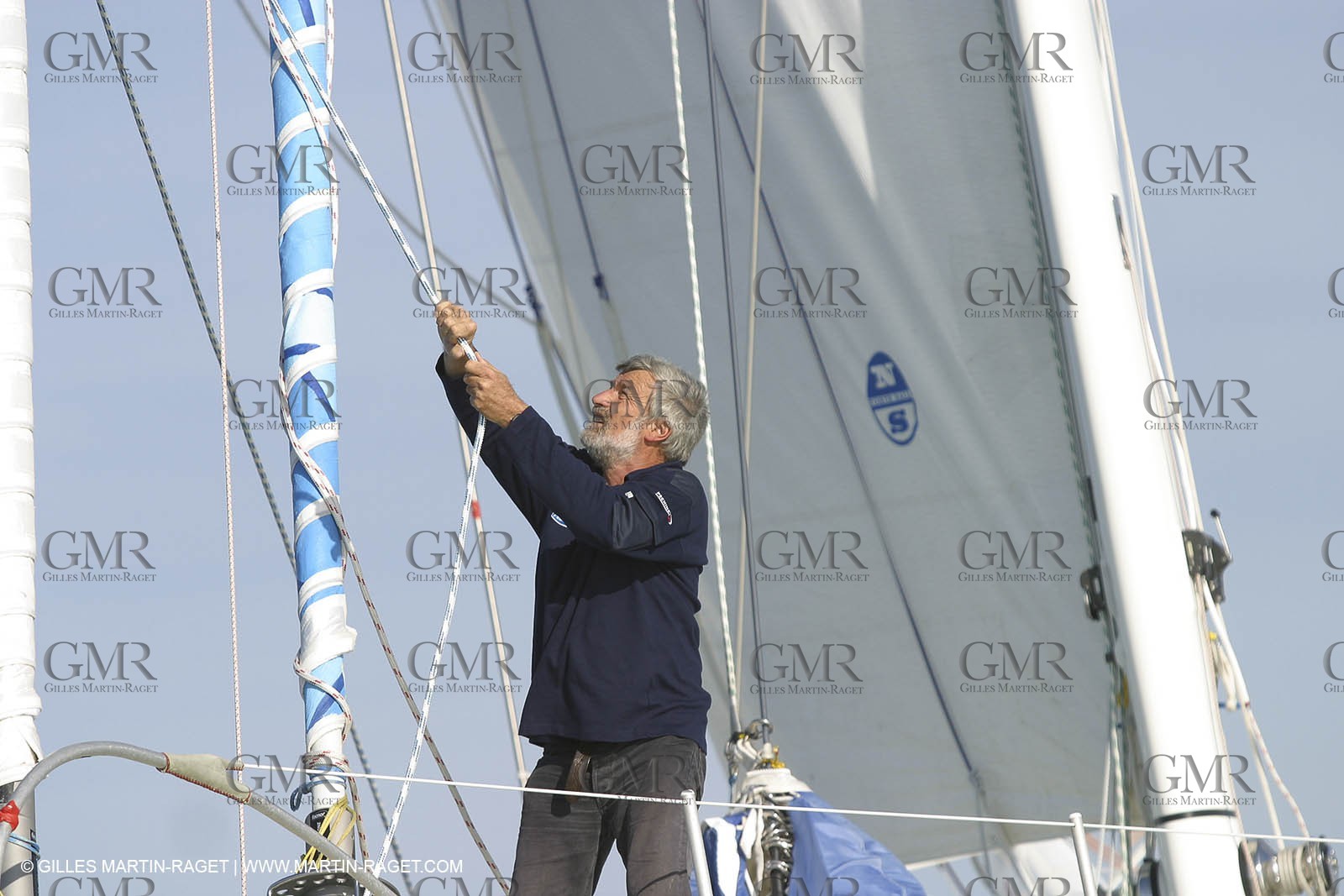 Round the world record wrong way - Adrien - Jean-Luc Van de Heede - Les Sables d'Olonne Start