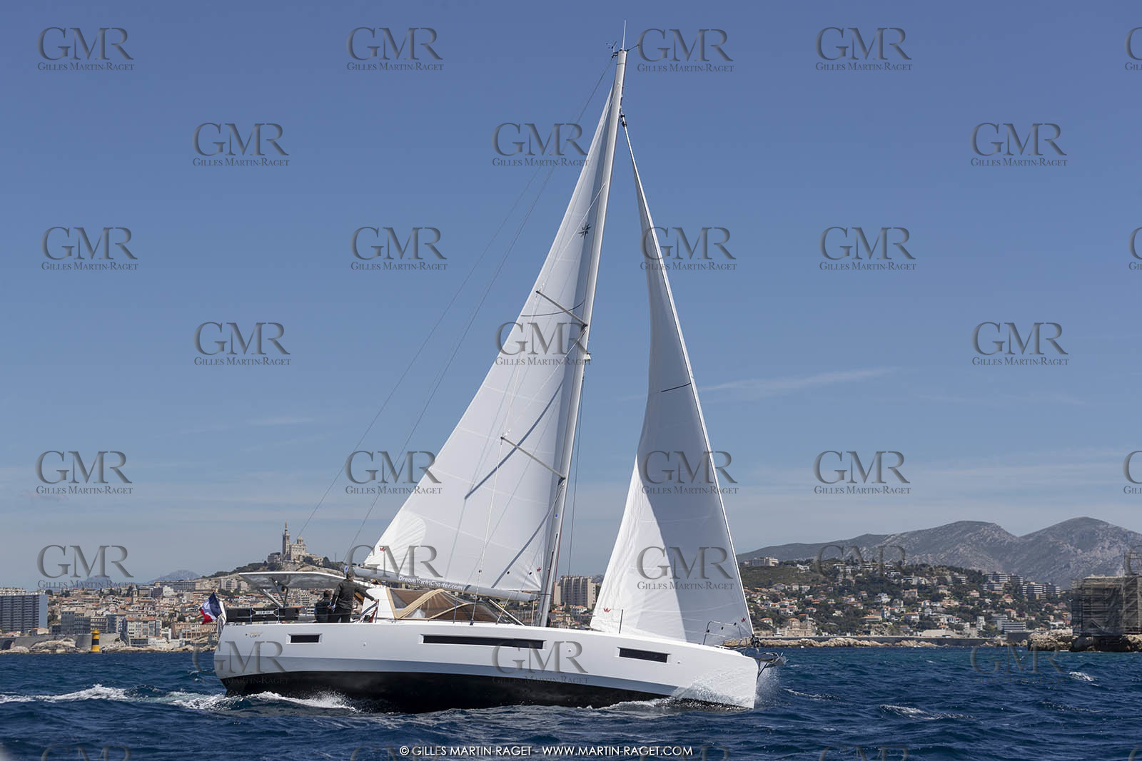 12 06 2019, Marseille (FRA,13), Jeanneau Sun Loft 47