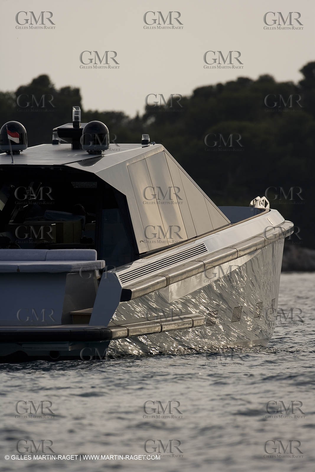 29 09 2007 - St Jean Cap Ferrat - Wally Yachts - Wally Power 70 - Lau Lau