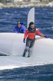 MArseille (FRA,13, Trophee Clairefontaine, Chavirage de Florence Arthaud