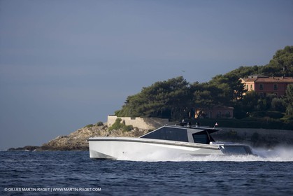 29 09 2007 - St Jean Cap Ferrat - Wally Yachts - Wally Power 70 - Lau Lau