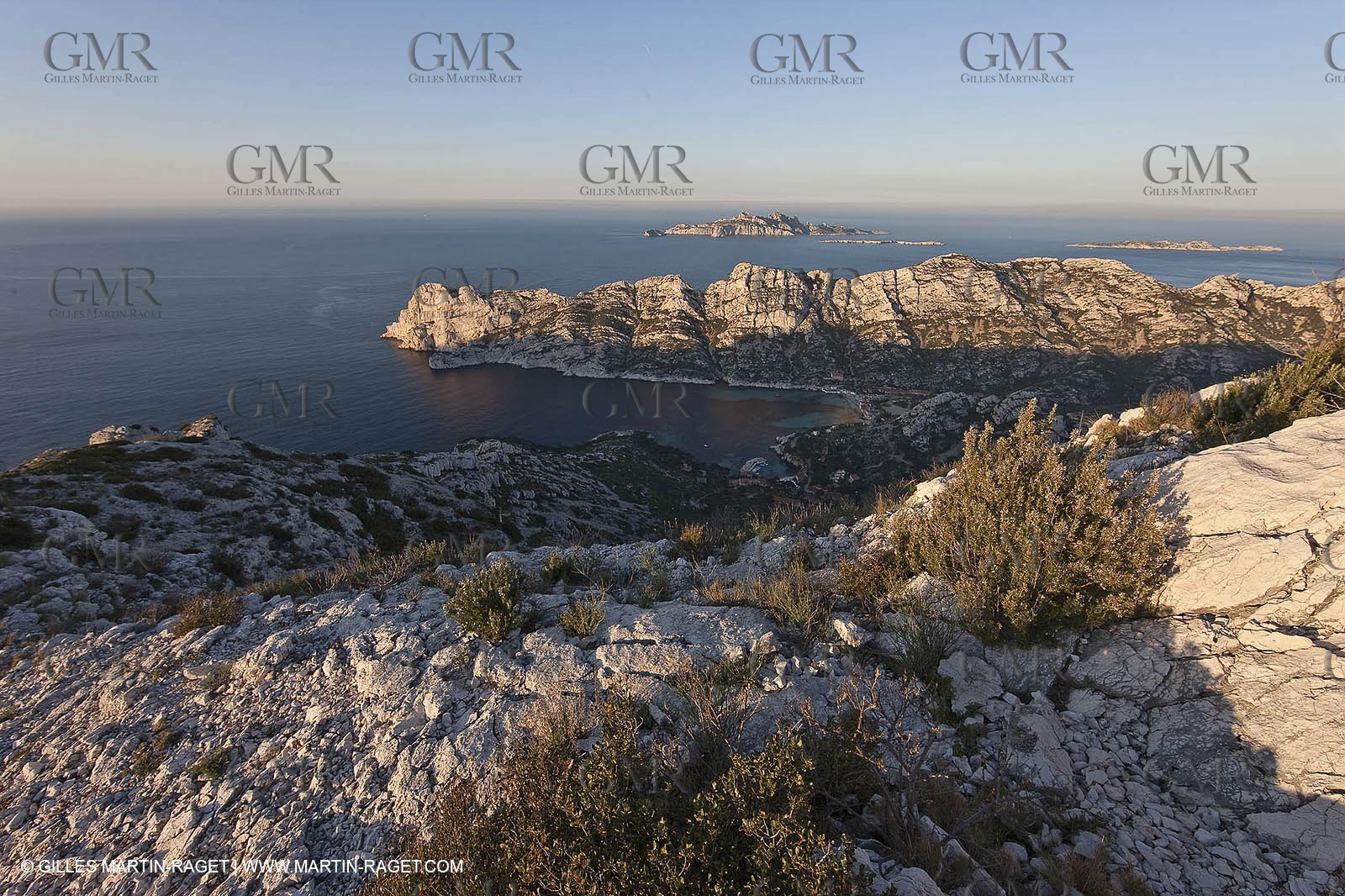 04 04 2009 - Marseille (FRA, 13) - Les Calanques - Marseille as seen from the top of the Baou Rond