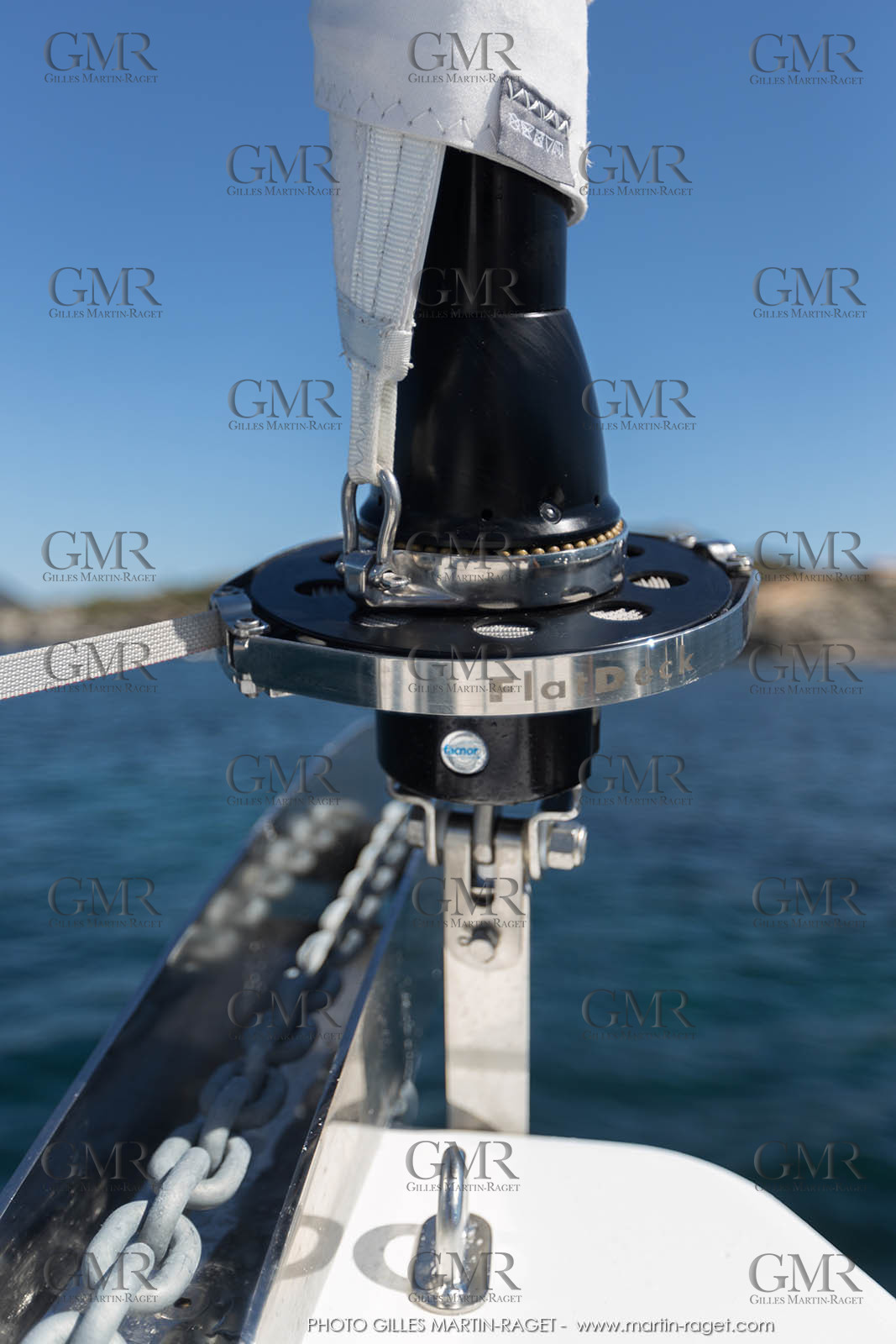 04 07 3017; Les EMbiez (FRA; 83) - Chantier Beneteau; Oceanis 38.1