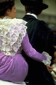 Women of Arles in traditional costume
