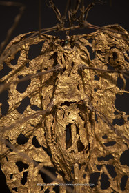30 10 2023, Montpellier (FRA), oeuvre de Germaine Richier, Exposition Centre Pompidou - Musée Fabre 2023, La Mandoline [La Cigale] 1954-1955, Bronze naturel nettoyé, Epreuve d'exposition, Fondeur : L. Thinot, Paris, 60 x 39 x 44 cm, Collection particulière