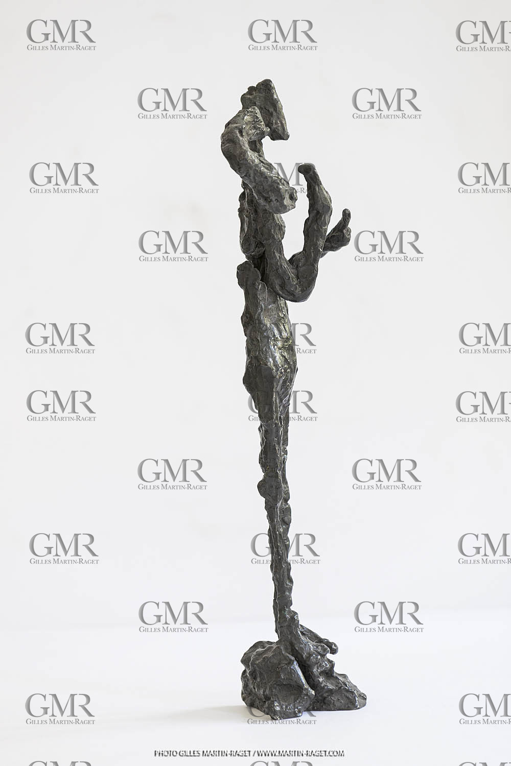 03 08 2020, St Rémy de Provence, (FRA,13), Oeuvre de Germaine Richier, L'Epi 1955, Bronze patiné foncé, Fondeur L.Thinot, Paris, exemplaire d'exposition, 44 x 12,5 x 9 cm, Collection particulière