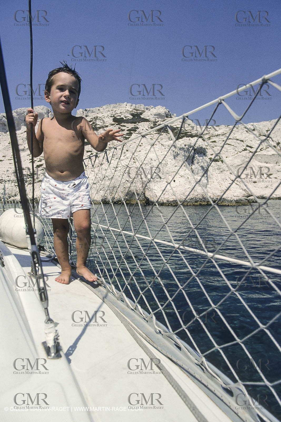 Sailing, cruising, people, children