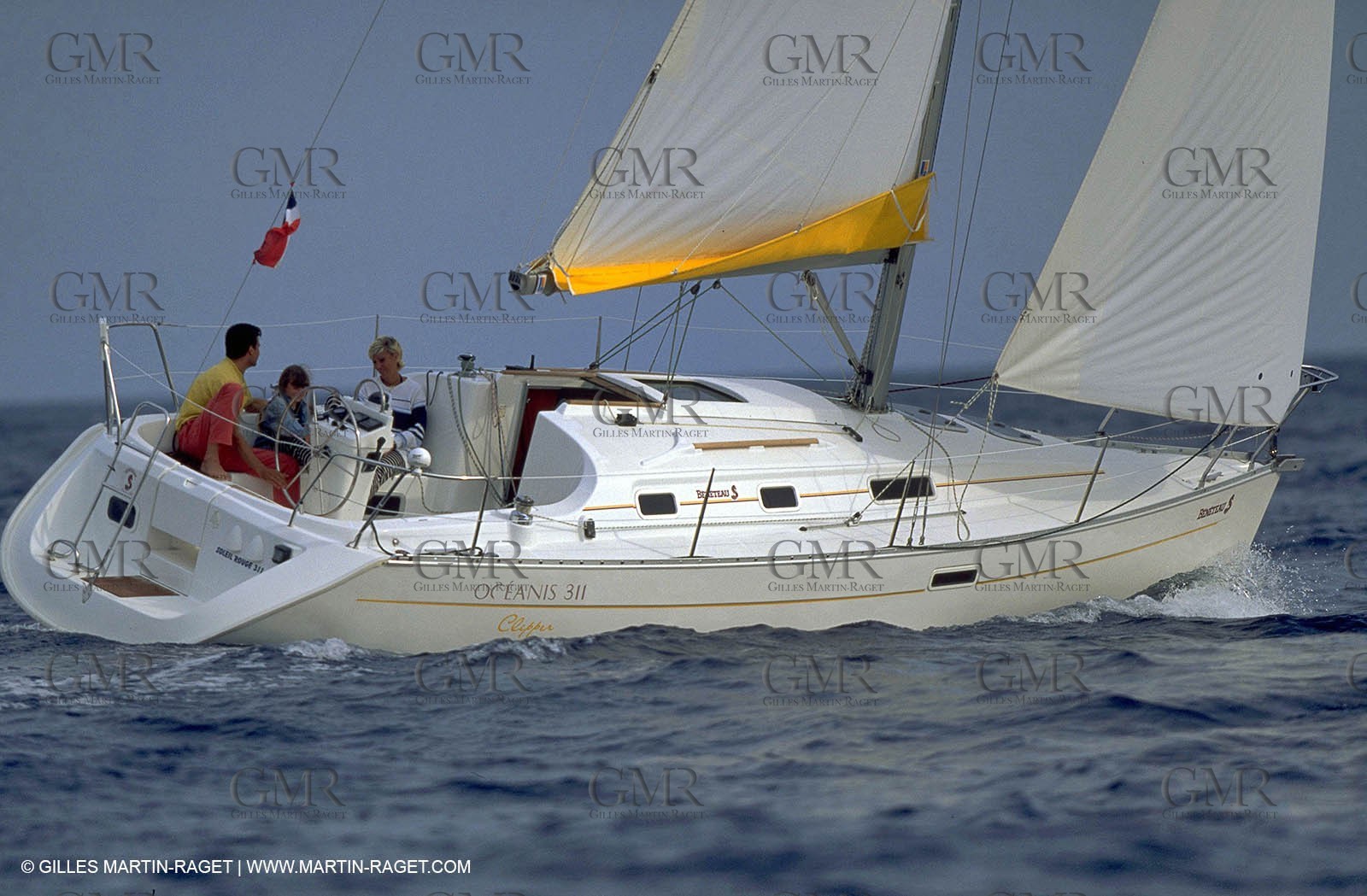 Crusing monohull sailing