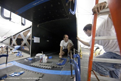 13 10 2009 - San Diego (USA, CA) - 33rd America's Cup - BMW ORACLE Racing - BOR 90 modifications