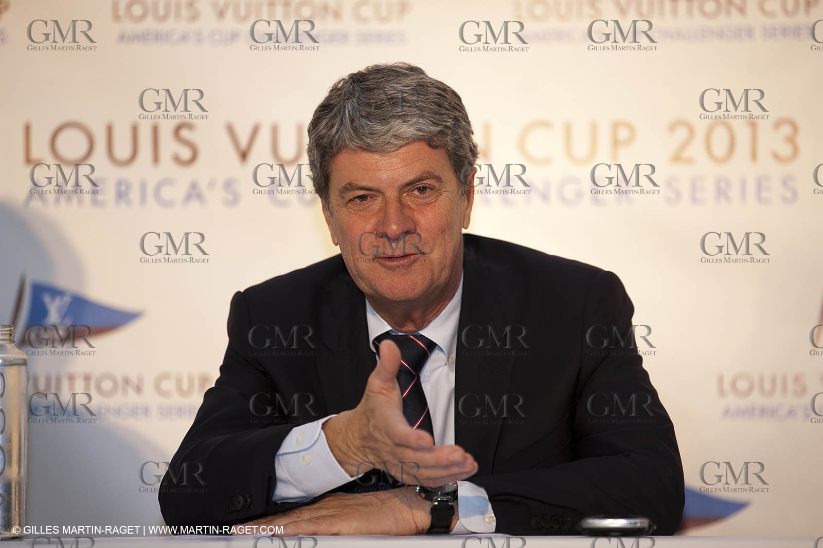 27 11 2010 - Dubao (UAE) - 34th America's Cup - Louis Vuitton Partnership announcement - Yves Carcelle